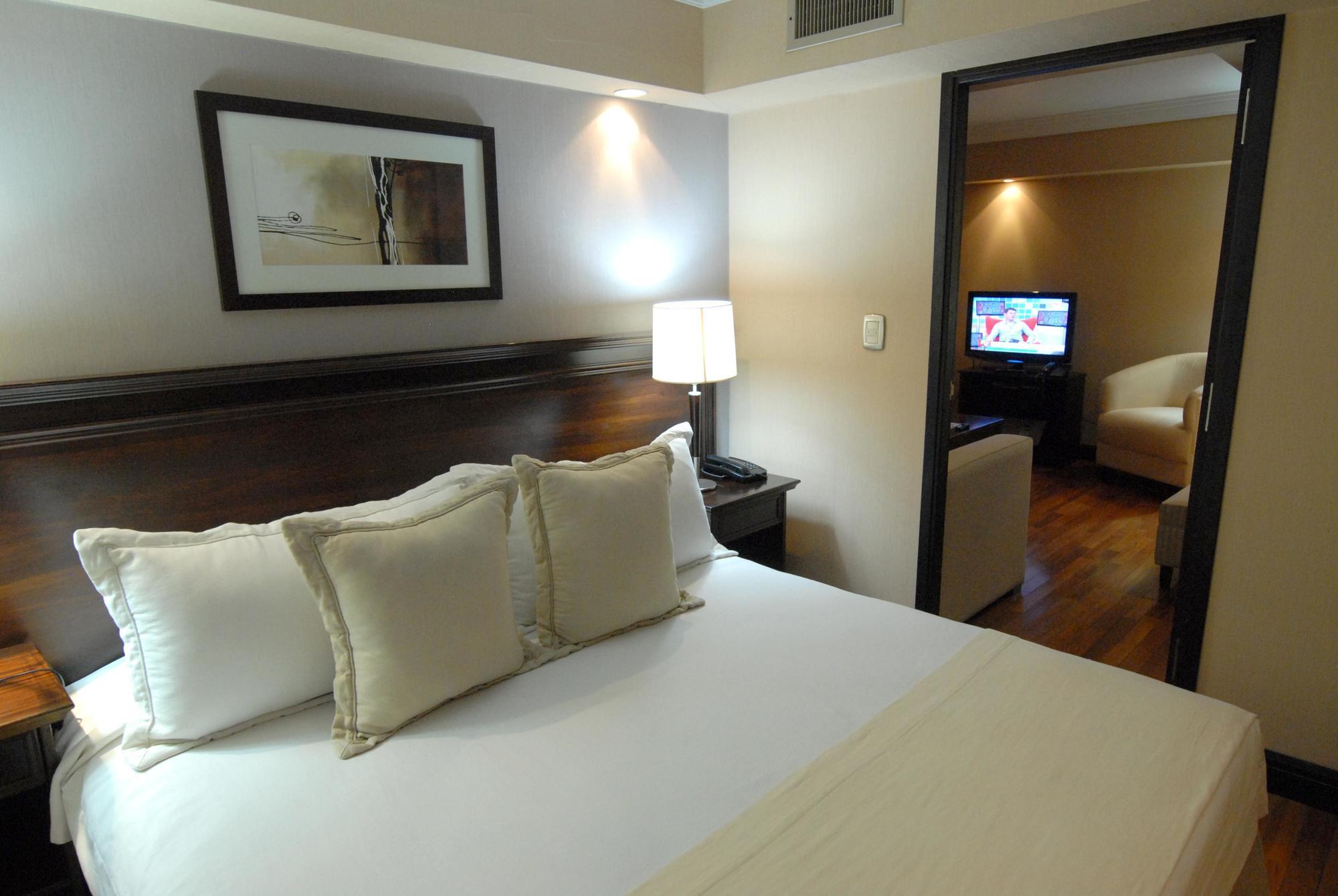Premium Tower Suites เมนโดซา ภายนอก รูปภาพ