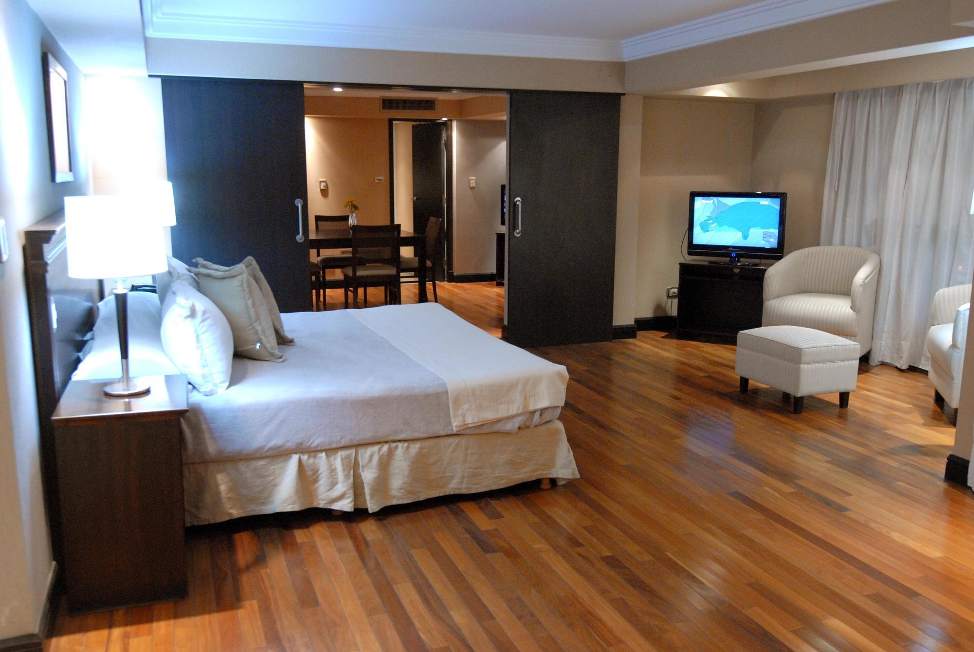 Premium Tower Suites เมนโดซา ภายนอก รูปภาพ